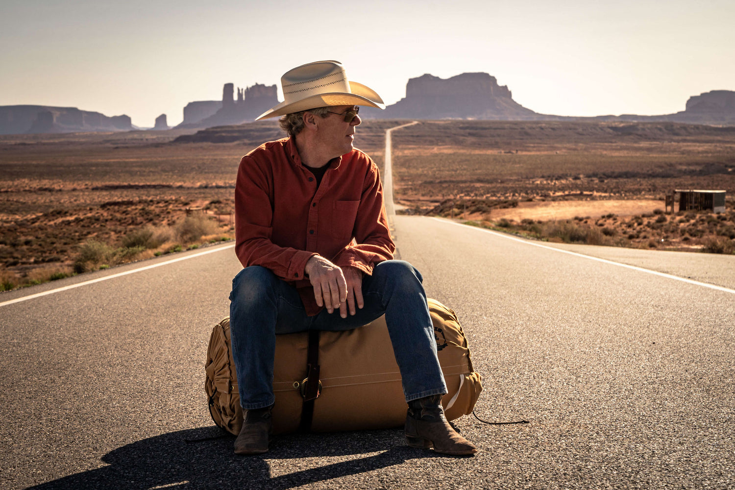 Dave Ellis with Cowboy canvas Bedroll in USA adventure